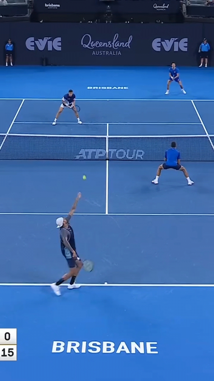 美国网球队绝杀世界网球队，克耶高斯惊艳世界的简单介绍