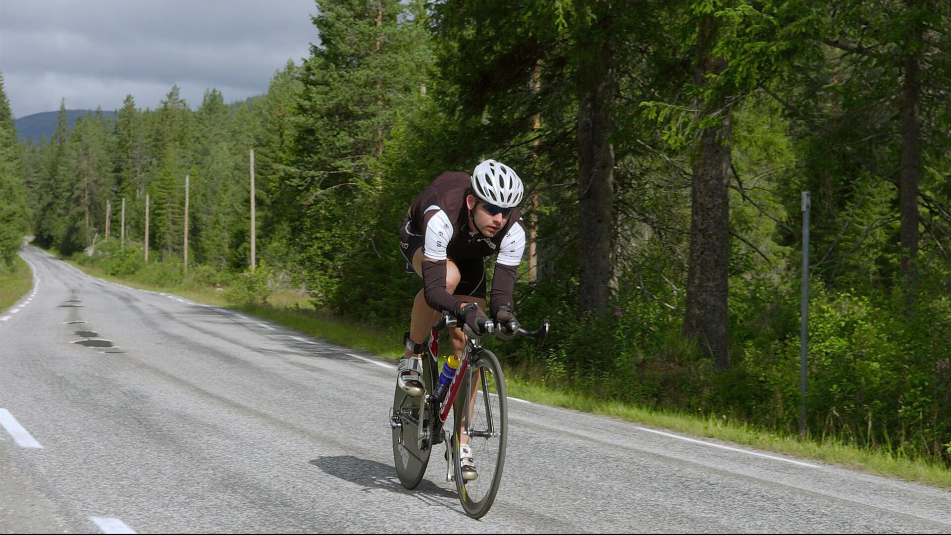 安赛龙高光难掩团队奇迹，法国队逆转马来西亚的羽球启示录