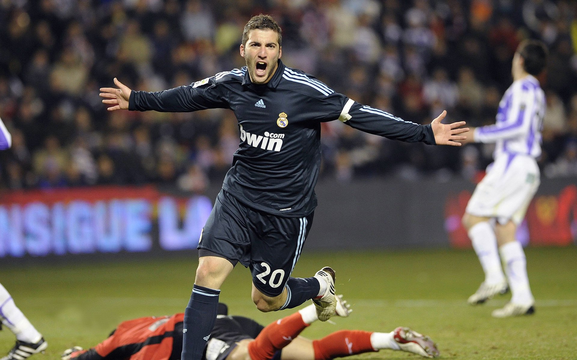 马刺式逆转与库里式纪录,体育世界里的唯一性